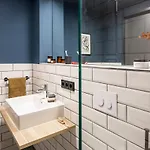 Ipartment Frankfurt Airport 4*