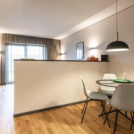 Hotel Ipartment Frankfurt Airport 4*