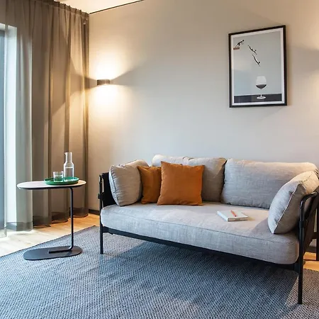 Ipartment Frankfurt Airport Hotel 4*