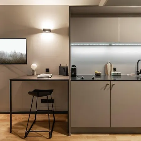 Ipartment Frankfurt Airport 4*