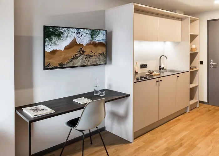 فندق Ipartment Frankfurt Airport 4*