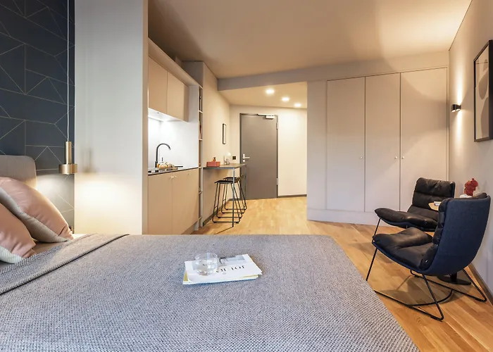 فندق Ipartment Frankfurt Airport 4*