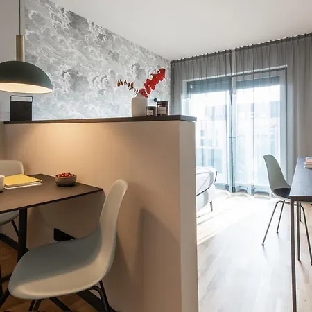 Ipartment Frankfurt Airport 4*