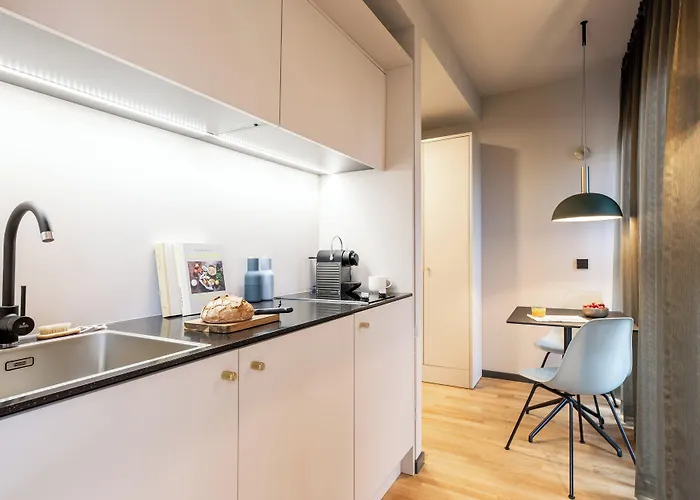 Ipartment Frankfurt Airport 4* フランクフルト