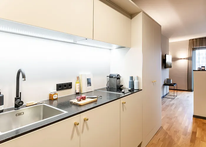 Ipartment Frankfurt Airport Hotel 4*